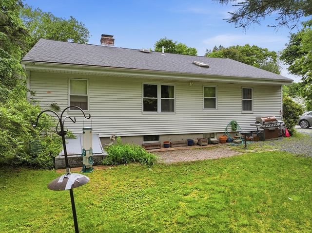 137 South St, Northborough, MA 01532