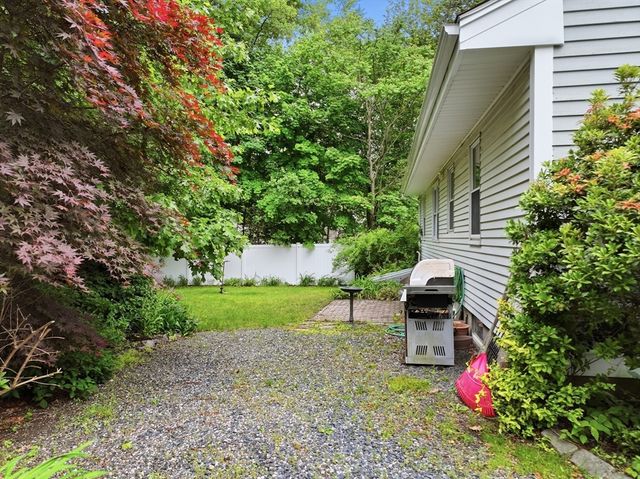 137 South St, Northborough, MA 01532