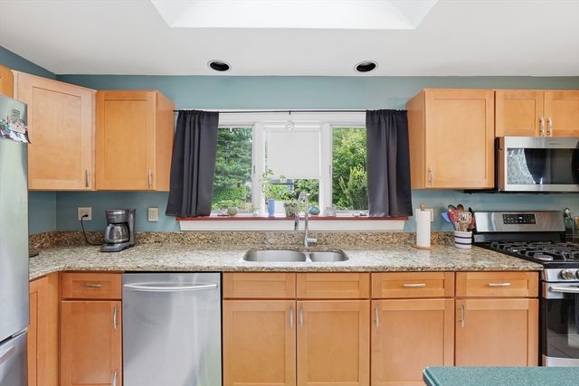 137 South St, Northborough, MA 01532