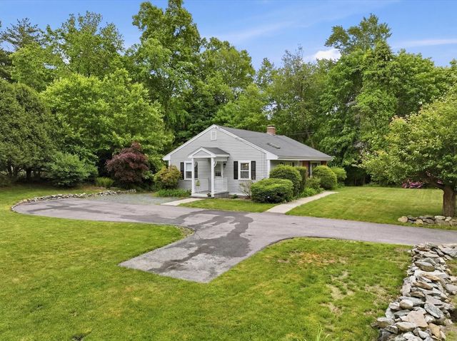 137 South St, Northborough, MA 01532
