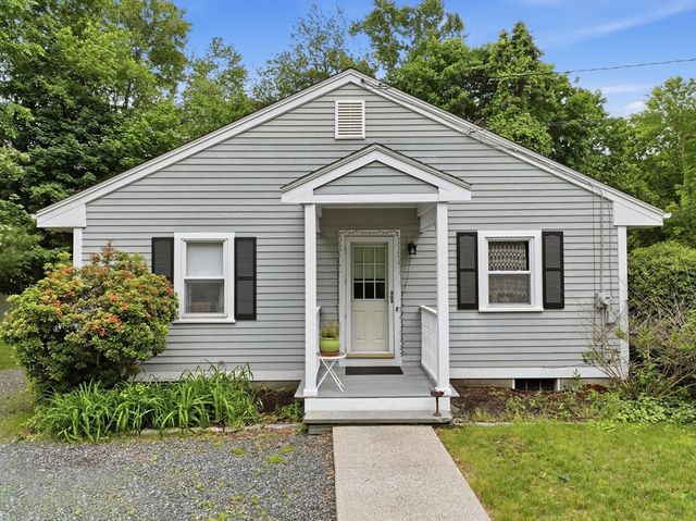 137 South St, Northborough, MA 01532