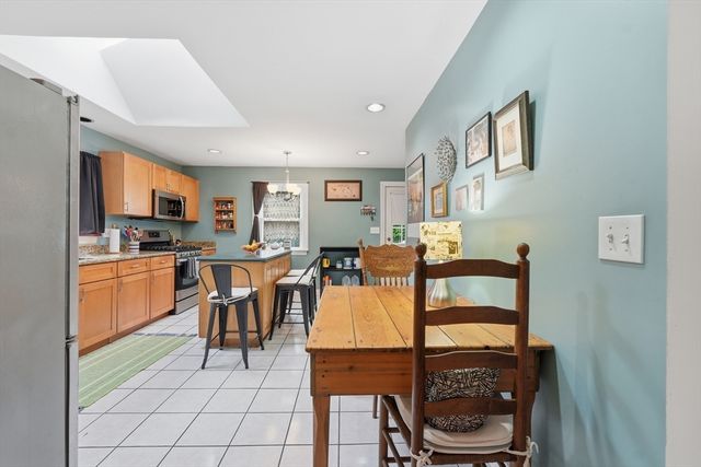 137 South St, Northborough, MA 01532