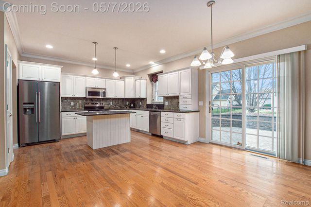 3839 Wild Pine Drive, Saginaw, MI 48603
