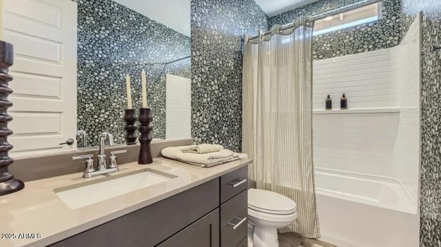 1381 W J WALTZ Way, Apache Junction, AZ 85120