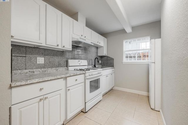 1223 79Th Ave, Oakland, CA 94621