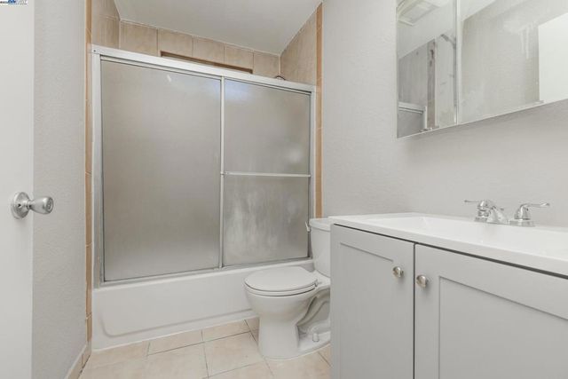 1223 79Th Ave, Oakland, CA 94621