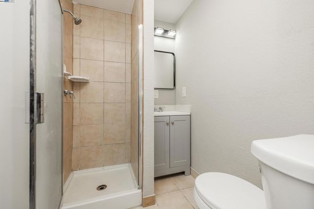 1223 79Th Ave, Oakland, CA 94621