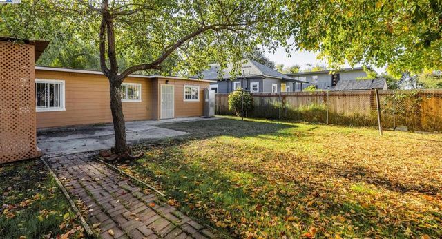 1223 79Th Ave, Oakland, CA 94621