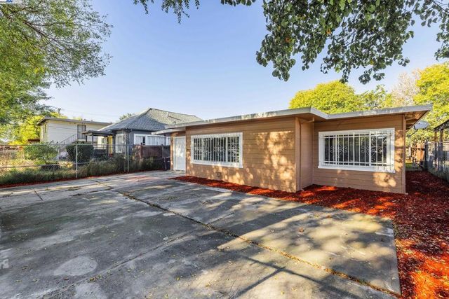 1223 79Th Ave, Oakland, CA 94621