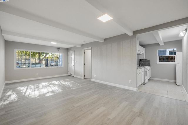 1223 79Th Ave, Oakland, CA 94621