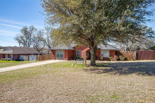 201 Westridge Drive, Springtown, TX 76082