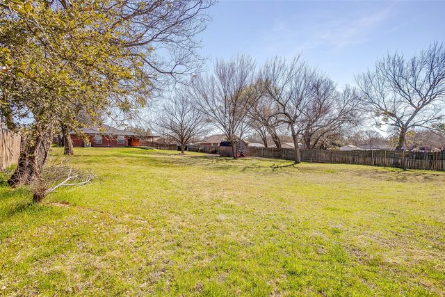 201 Westridge Drive, Springtown, TX 76082