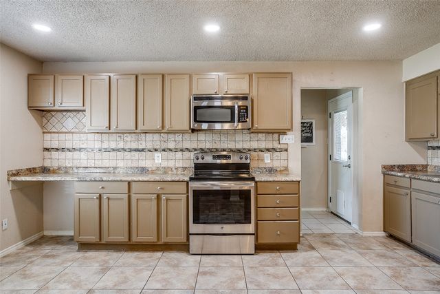 201 Westridge Drive, Springtown, TX 76082