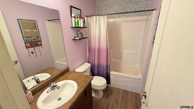 4617 N 175th Avenue, Omaha, NE 68116