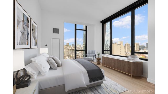 111 Varick St Apt 18A, New York City, NY 10013