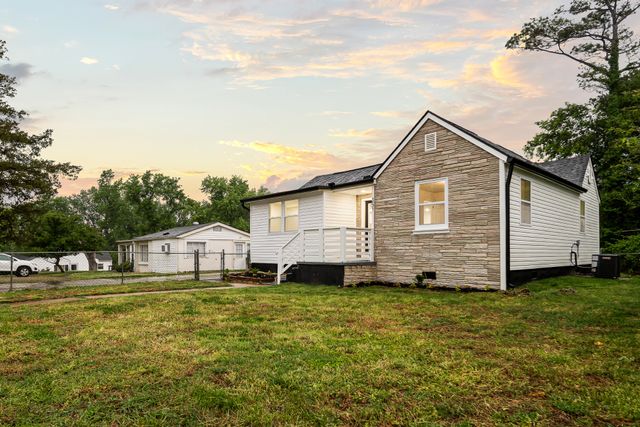 353 Hickory Hts, Clarksville, TN 37040