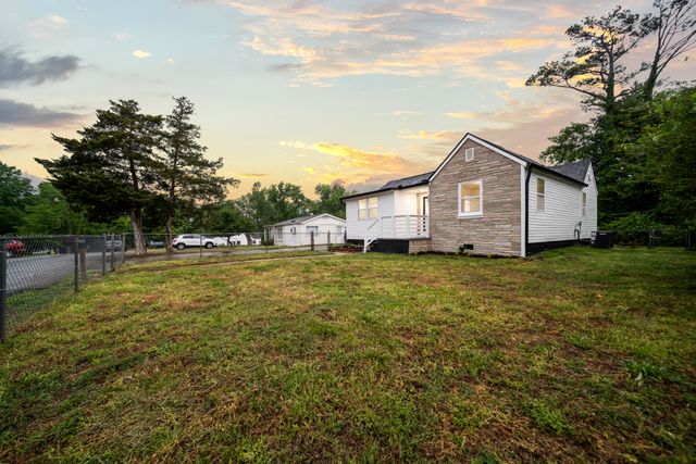 353 Hickory Hts, Clarksville, TN 37040