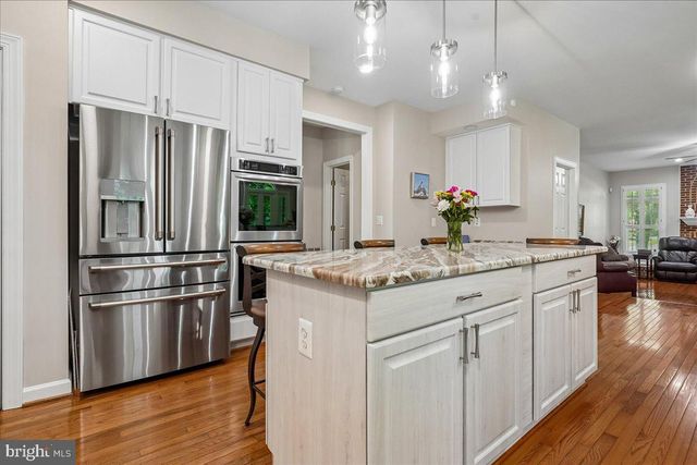 7826 PREAKNESS LN, Fairfax Station, VA 22039