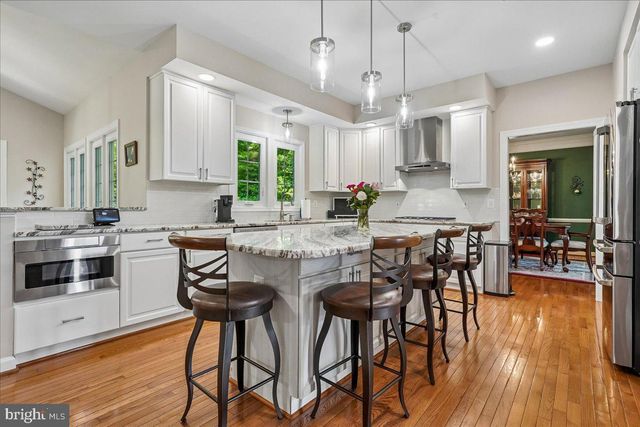 7826 PREAKNESS LN, Fairfax Station, VA 22039