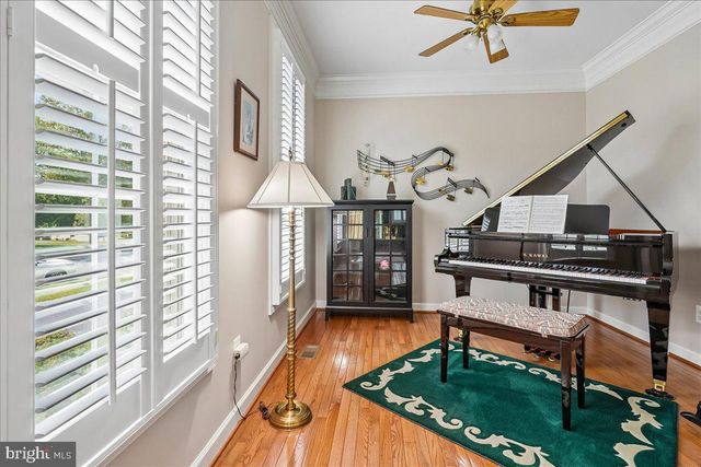 7826 PREAKNESS LN, Fairfax Station, VA 22039
