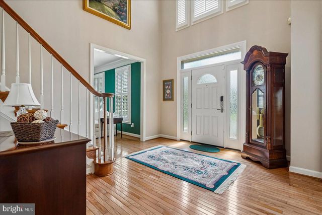 7826 PREAKNESS LN, Fairfax Station, VA 22039