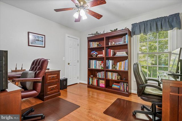 7826 PREAKNESS LN, Fairfax Station, VA 22039