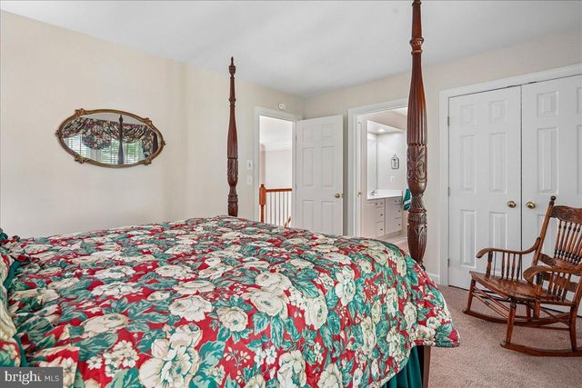 7826 PREAKNESS LN, Fairfax Station, VA 22039