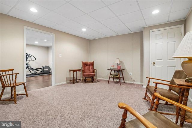 7826 PREAKNESS LN, Fairfax Station, VA 22039