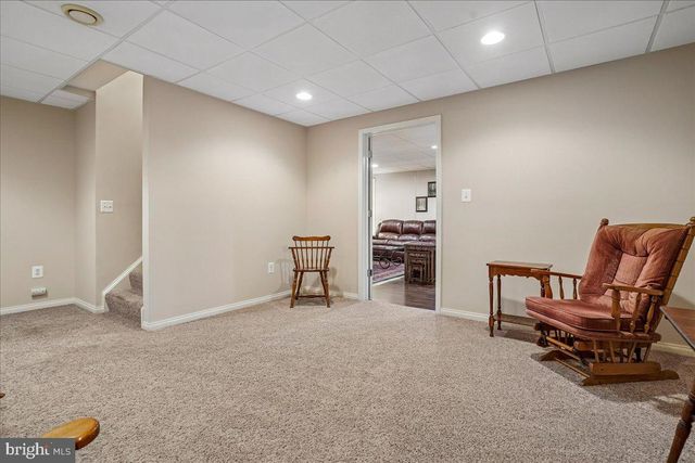 7826 PREAKNESS LN, Fairfax Station, VA 22039