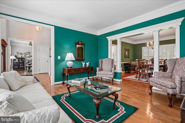 7826 PREAKNESS LN, Fairfax Station, VA 22039