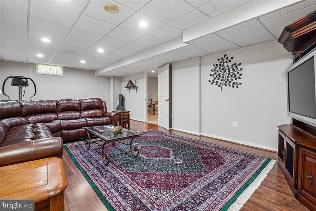 7826 PREAKNESS LN, Fairfax Station, VA 22039