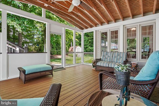 7826 PREAKNESS LN, Fairfax Station, VA 22039