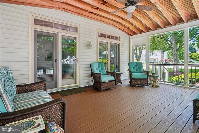 7826 PREAKNESS LN, Fairfax Station, VA 22039