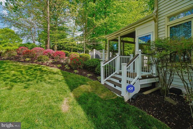 7826 PREAKNESS LN, Fairfax Station, VA 22039