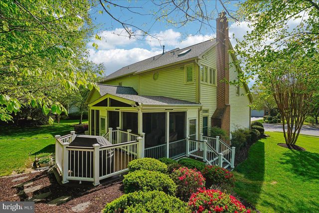 7826 PREAKNESS LN, Fairfax Station, VA 22039