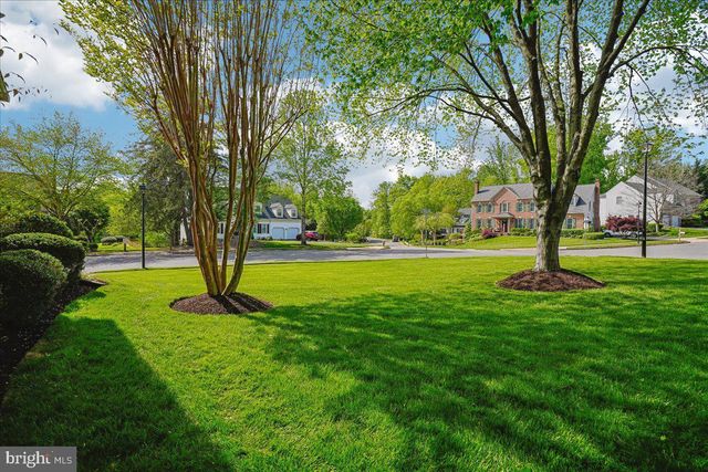 7826 PREAKNESS LN, Fairfax Station, VA 22039