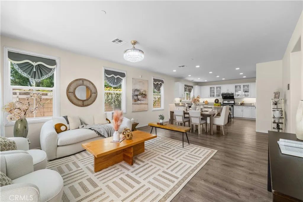 3830 S Silver Oak, Ontario, CA 91761