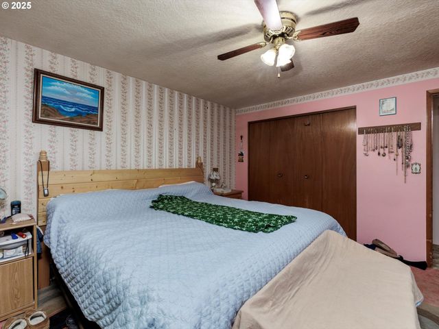 1259 RANDOLPH Rd, Woodburn, OR 97071