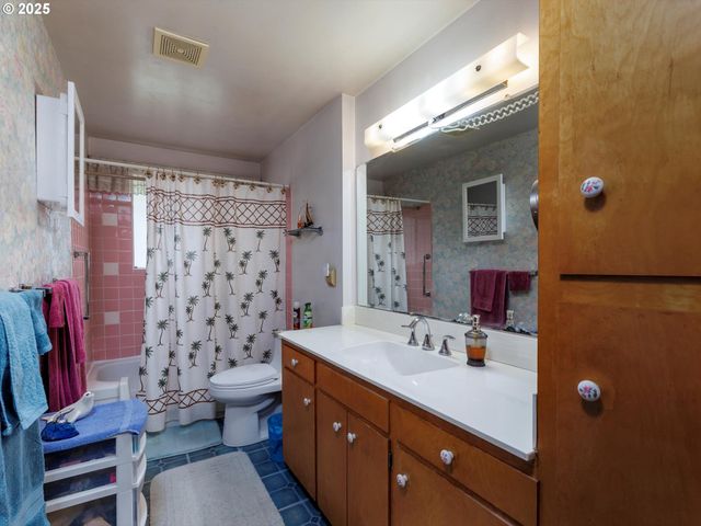 1259 RANDOLPH Rd, Woodburn, OR 97071