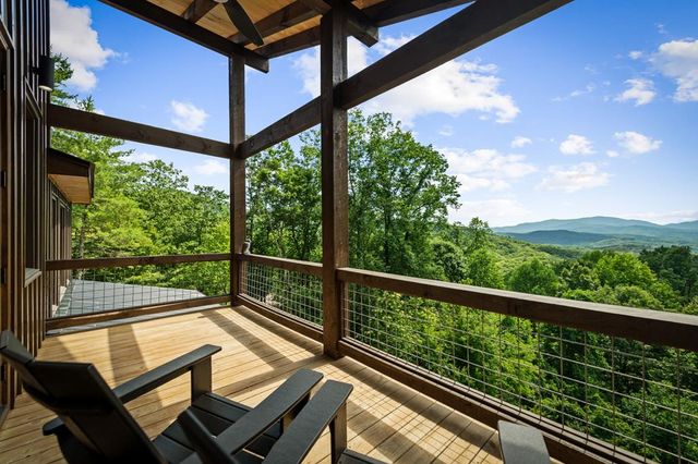 128 Amy Creek Circle, Ellijay, GA 30540
