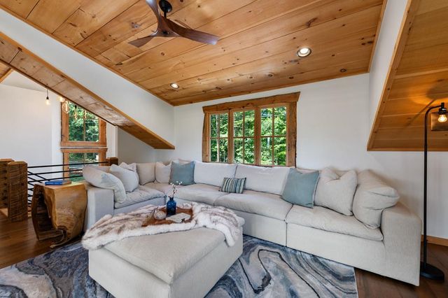 128 Amy Creek Circle, Ellijay, GA 30540