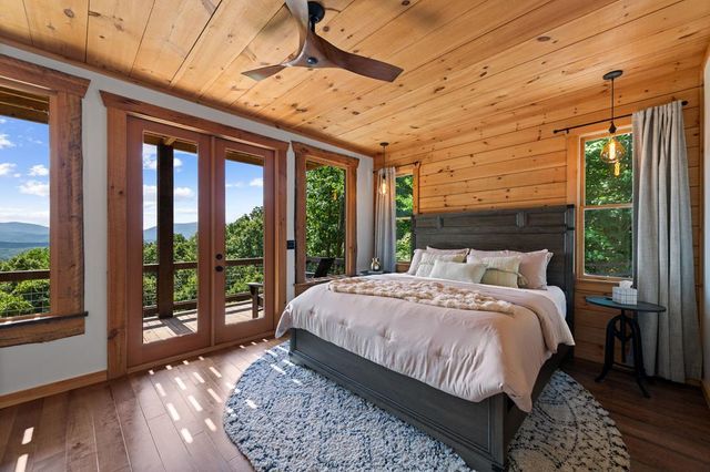 128 Amy Creek Circle, Ellijay, GA 30540
