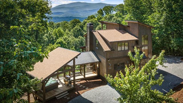 128 Amy Creek Circle, Ellijay, GA 30540