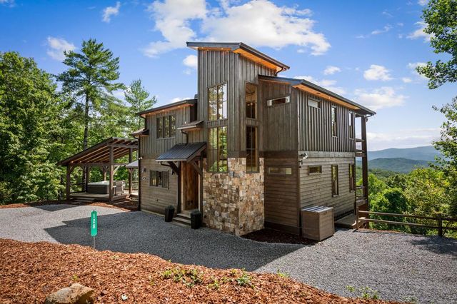 128 Amy Creek Circle, Ellijay, GA 30540