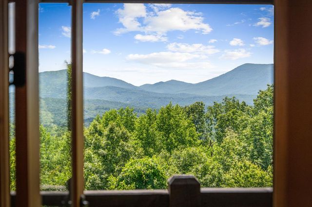128 Amy Creek Circle, Ellijay, GA 30540