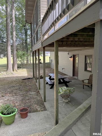 12196 LAGUNA Drive, Marion, IL 62959