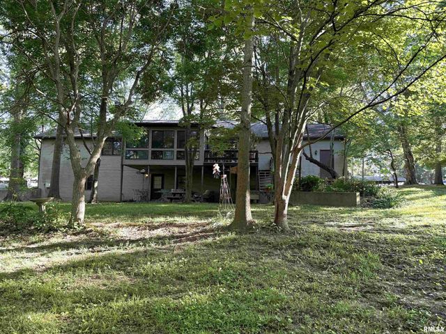 12196 LAGUNA Drive, Marion, IL 62959