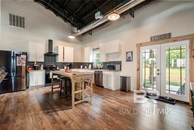 23264 Ryan Road, Robertsdale, AL 36567