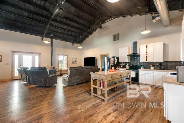 23264 Ryan Road, Robertsdale, AL 36567