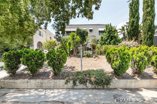 519 N Alexandria, Los Angeles, CA 90004